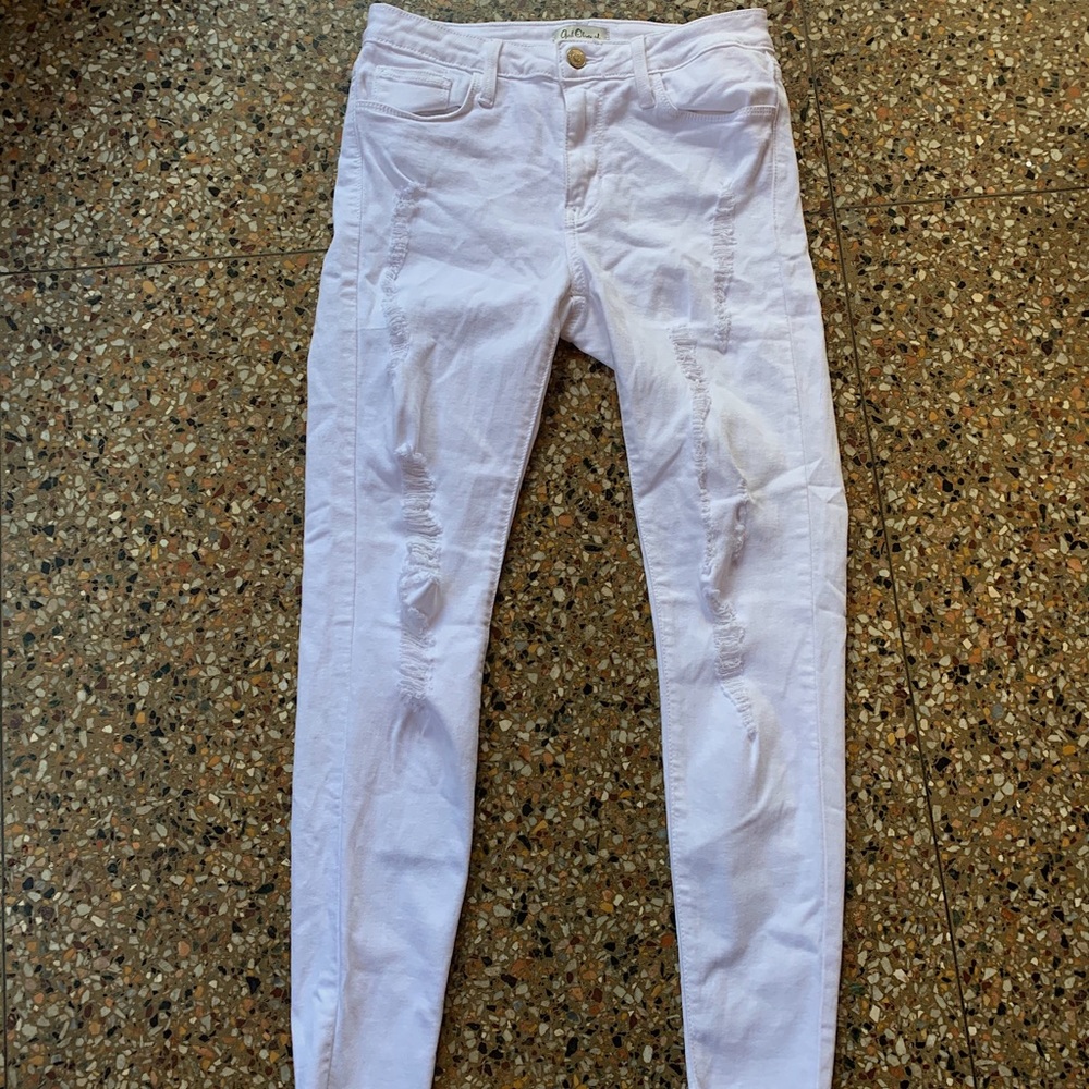 NEVER WORN White Ripped Jeans